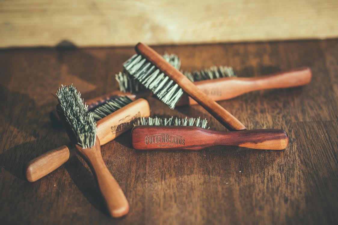 GOLDEN BEARDS CEPILLO VEGANO PARA BARBA