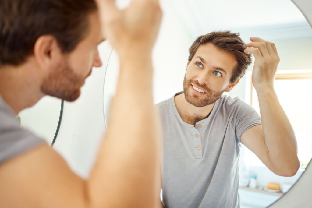 Todo lo que necesitas saber de los productos para pelo masculino: Pomadas, ceras y geles