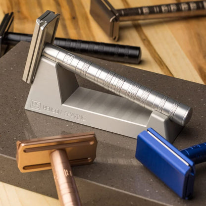 SOPORTE PARA MAQUINA DE AFEITAR DOBLE HOJA HENSON