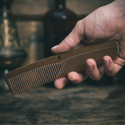 THE BLUEBEARDS REVENGE PEINETA DE MADERA LIQUIDA PARA CABELLO